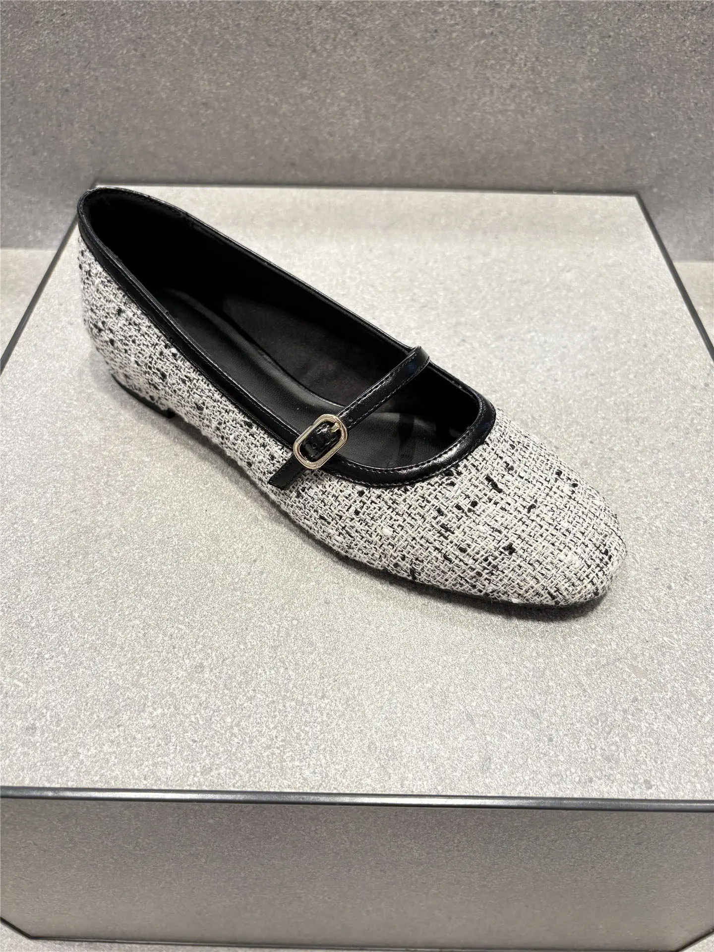 Fashion Women Casual Shoes Solid Round Head Buckle Strap Flats Outdoor Cover Heels Mary Janes Slip on Dress Shoes