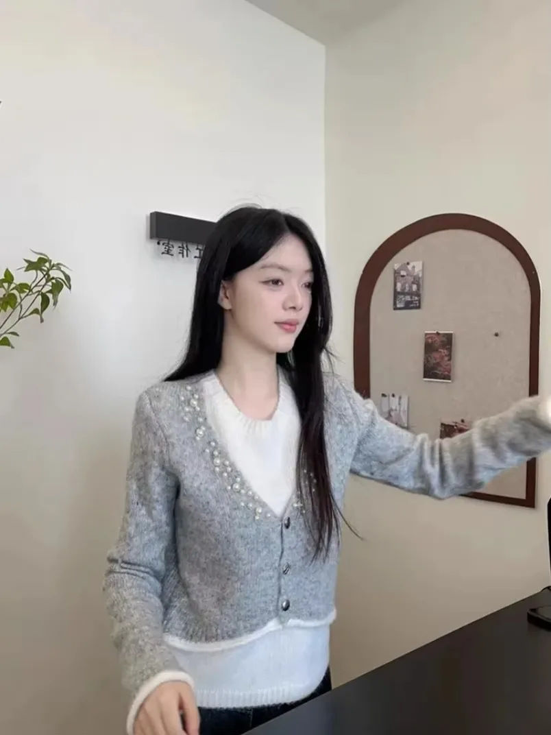 

Korean Vintage Cardigan Sweater Old Money Fake Two Pieces Knitwears Mori Girl Pearl Designer Jumper Autumn New Luxury Cute