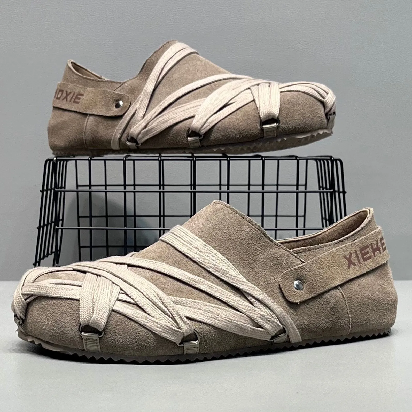 Man Casual Shoes 2026 Autumn Hot Sale Anti Slip Leather Footwear Fashion Outdoor Sports Sneakers Wear-resistant Solid Color Mens