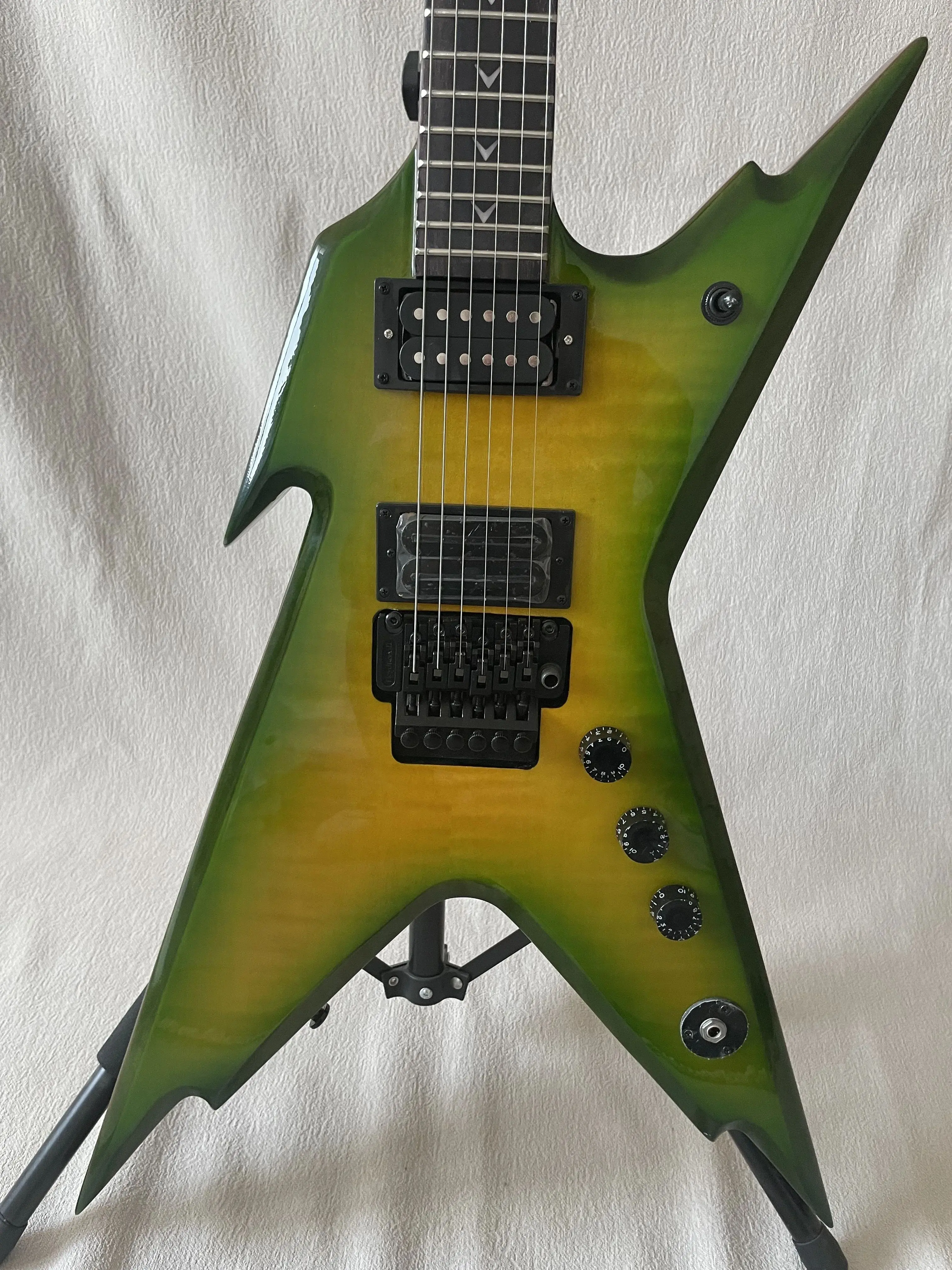 Custom Dean Razorback Dimebag Rebel Guitar Green