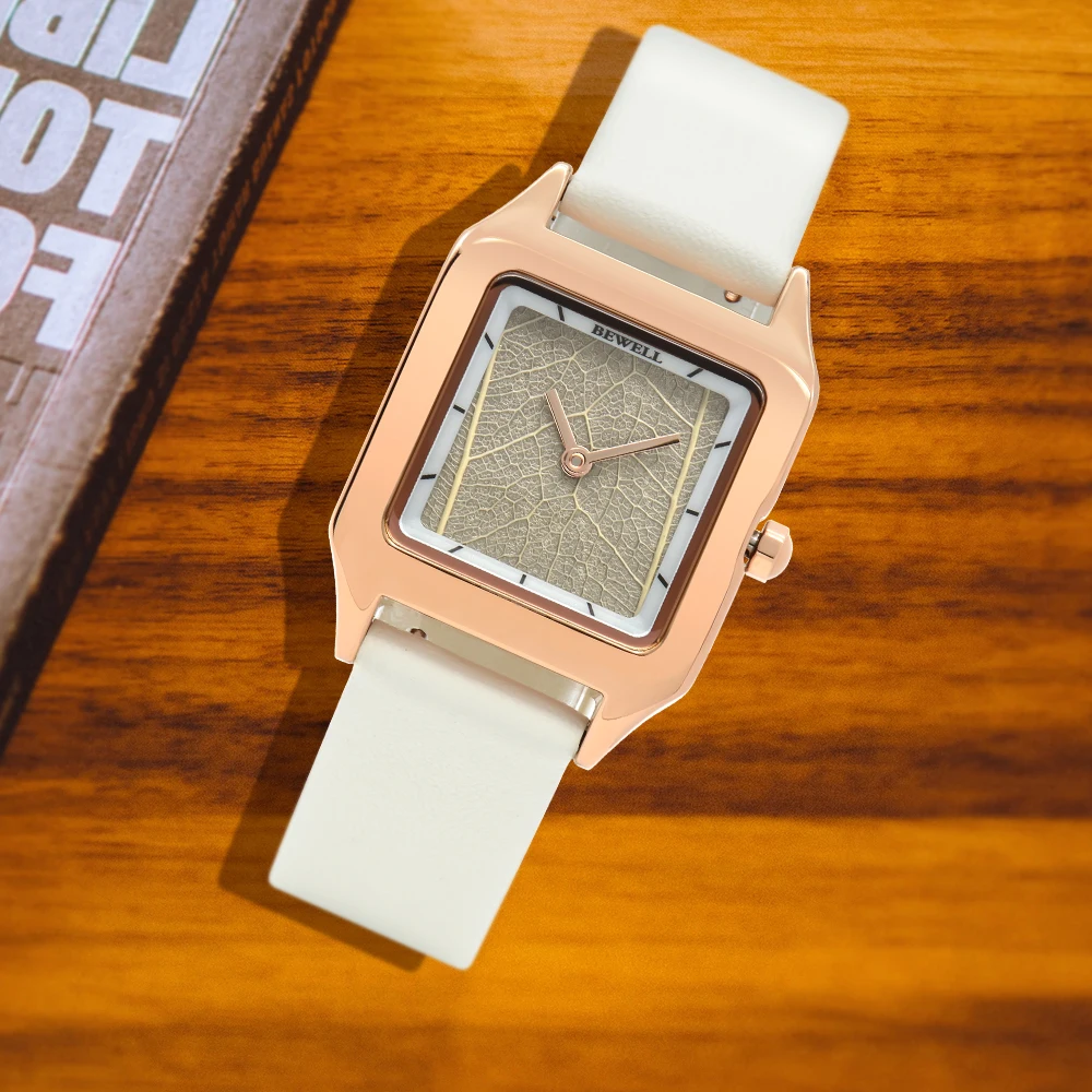 Fashionable and Exquisite Women's Watch with Leather Strap and Shell Dial, Elegant and Luxurious, Suitable as a Holiday Gift
