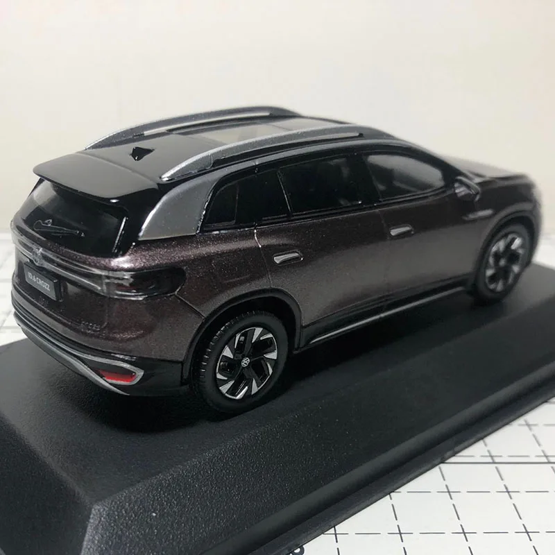 1:43 Scale ID.6 CROZZ SUV New Energy Alloy Car Model Ornament