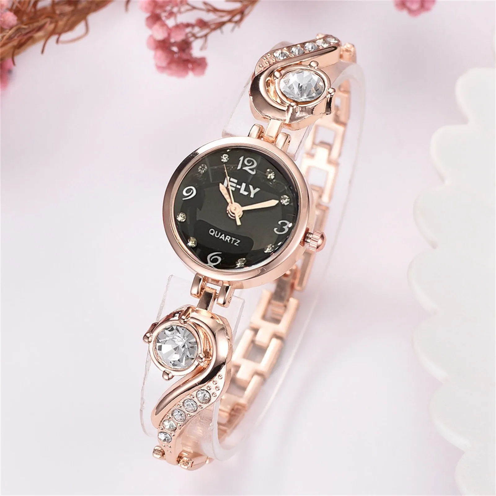 2024 New Women'S Diamond British Chain Watch Casual Small Exquisite Women'S Bracelet Watch Diamond Stainless Steel Strap