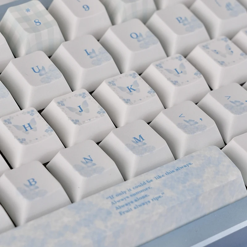 

Маленькая свежая девушка, голубая мечта, бабочка, колпачок, горячая сублимация, оригинальные 129 клавиш с стрельбой и другими механическими осями магнитной оси