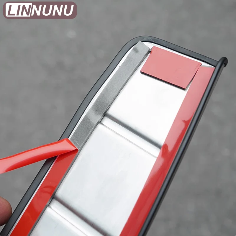 LINNUNU Car Trunk Sill Guard Protector paraurti posteriore copertura in acciaio inossidabile adatta per Geely MONJARO KX11Manjaro 2021-2023 accessori