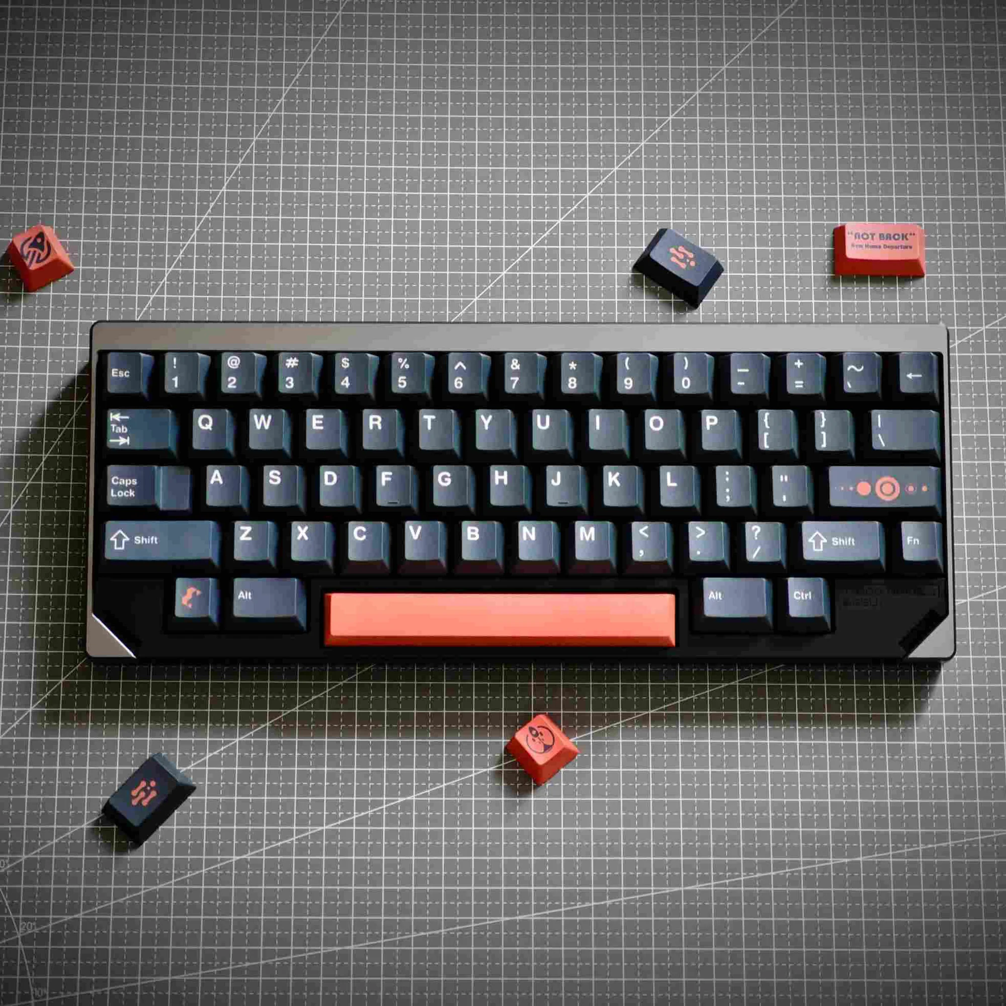 

VIVIDKEY Escape from Earth Keycap Cherry Profile ABS PBT Dye Subbed keycap for mx keyboard 104 xd64 xd68 BM60 BM65 BM68 BM80