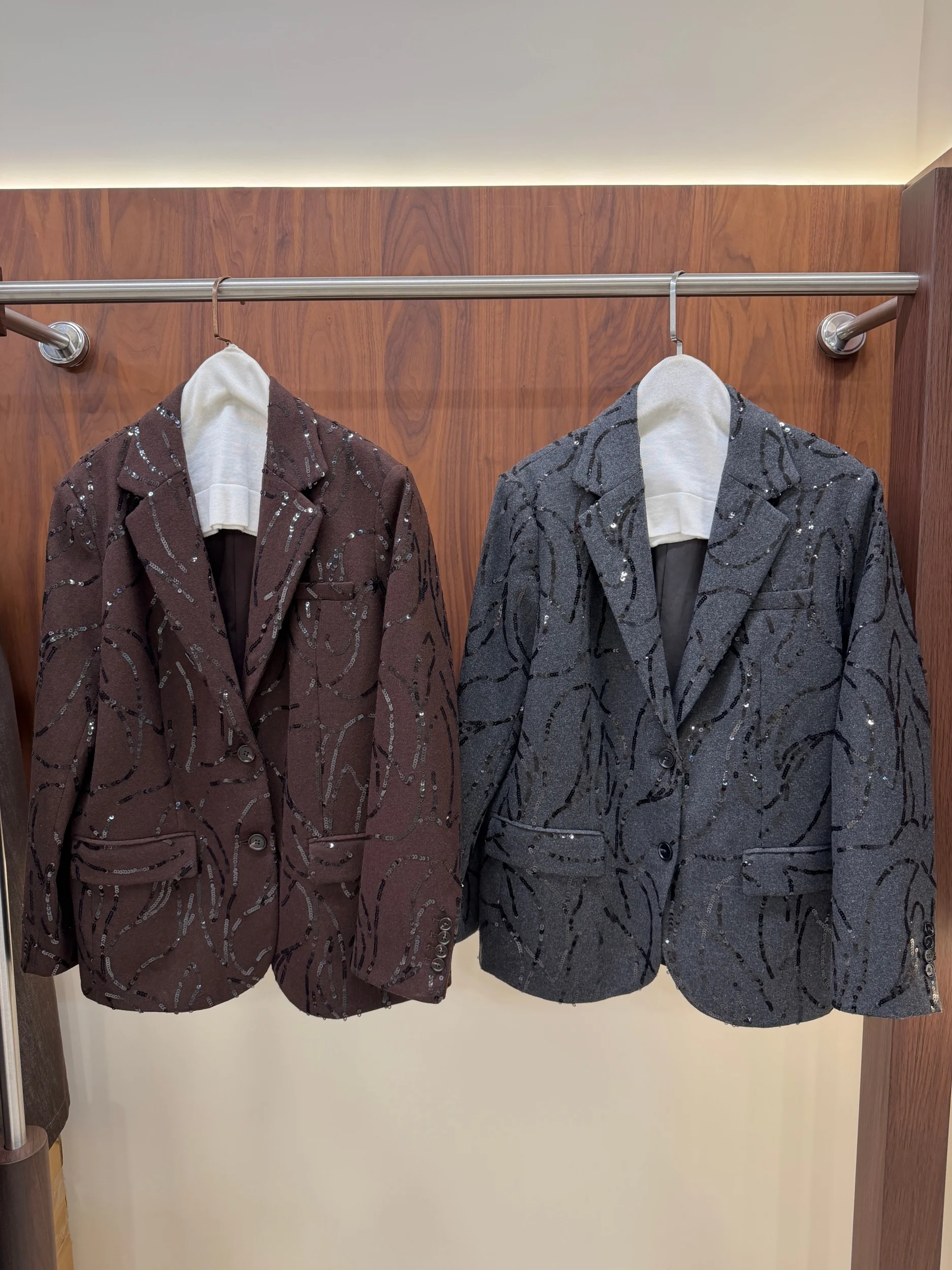 2026Women's Autumn Sequin-Embroidered Single-Breasted Long-Sleeve Blazer