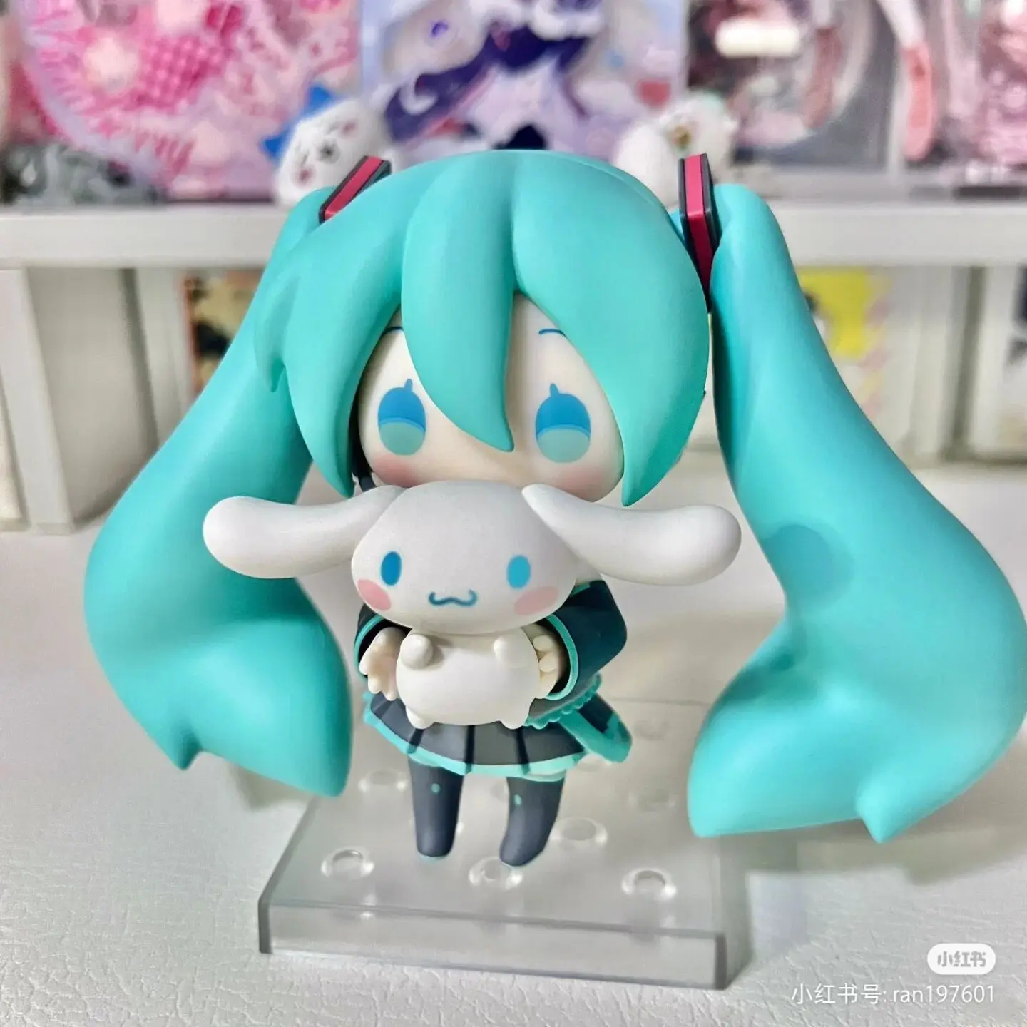 Original Hatsune Miku x Cinnamoroll Ver Anime Figure q-version Miku Collectible collection decoration Model Toys birthday Gifts