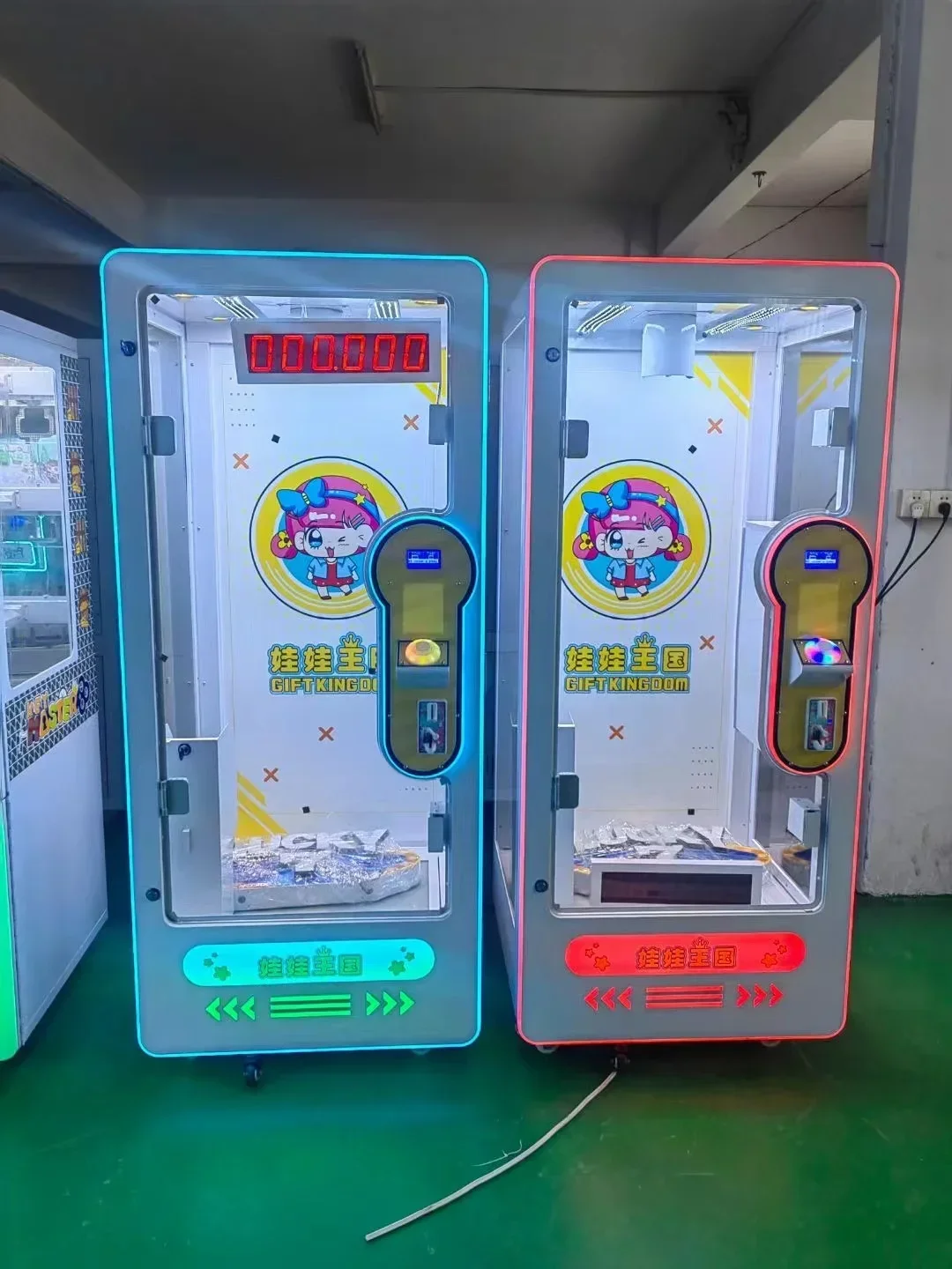 

Американский торговый центр, автоматический игровой автомат Lucky 7-разрезной приз, пластиковый коготь, машина для продажи, Филиппины