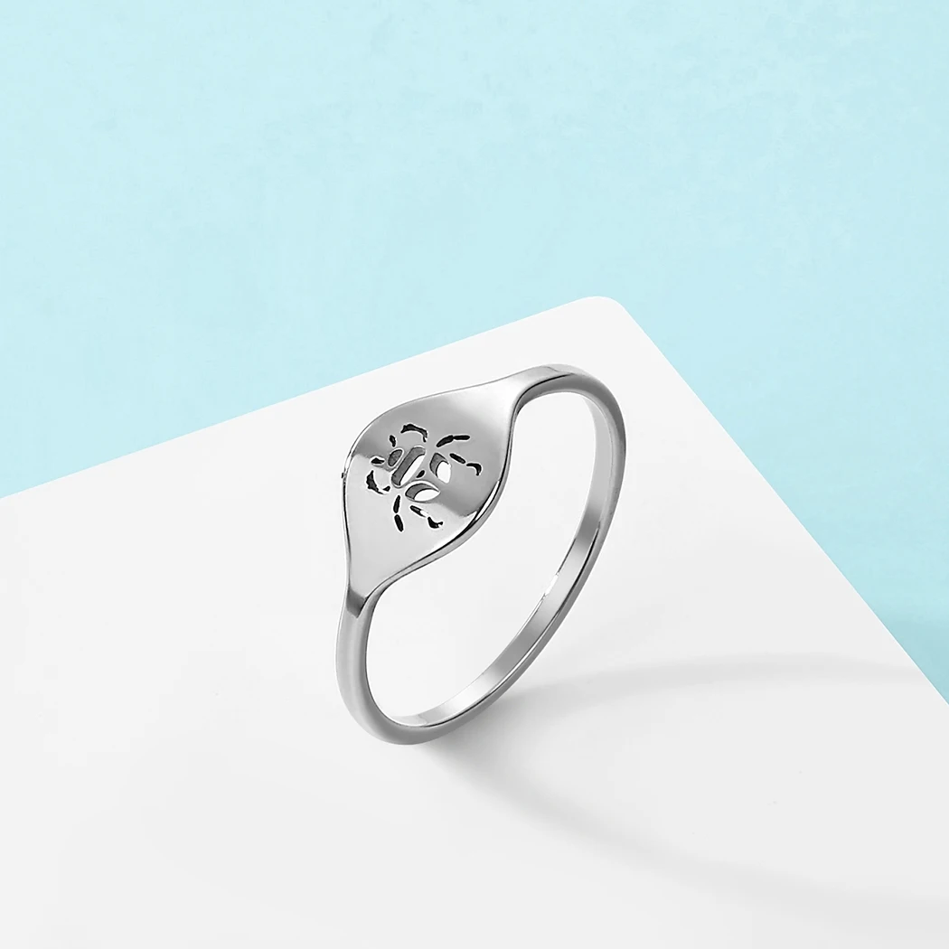 

Todorova Vintage Stainless Steel Hollow Insect Beetle Thumb Signet Ring For Women Animal Jewelry Statement Amulet Gift