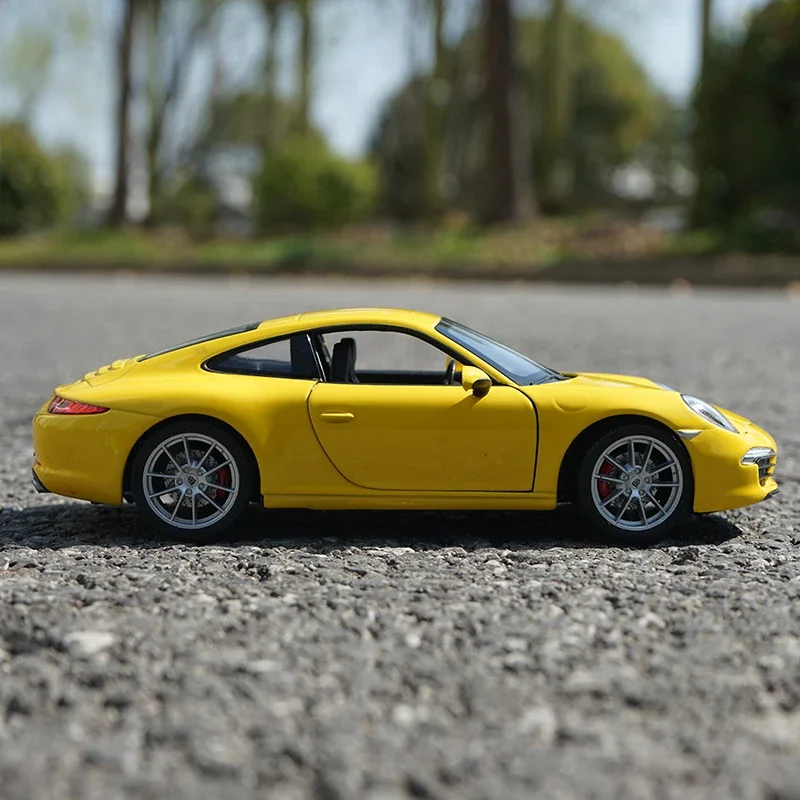 WELLY 1:24 Porsche 911 Carrera S Alloy Sports Car Model Diecasts Metal Toy Racing Car Model Simulation Collection Childrens Gift