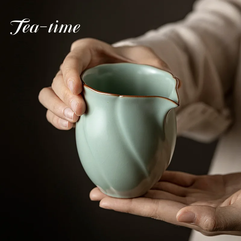 220ml Azure Porcelain Large Ceramic Fair Cup Fair Mug Fair Cup Handmade Ru Kiln Tea Pot Simple Tea Pitcher Chahai Gongdaobei