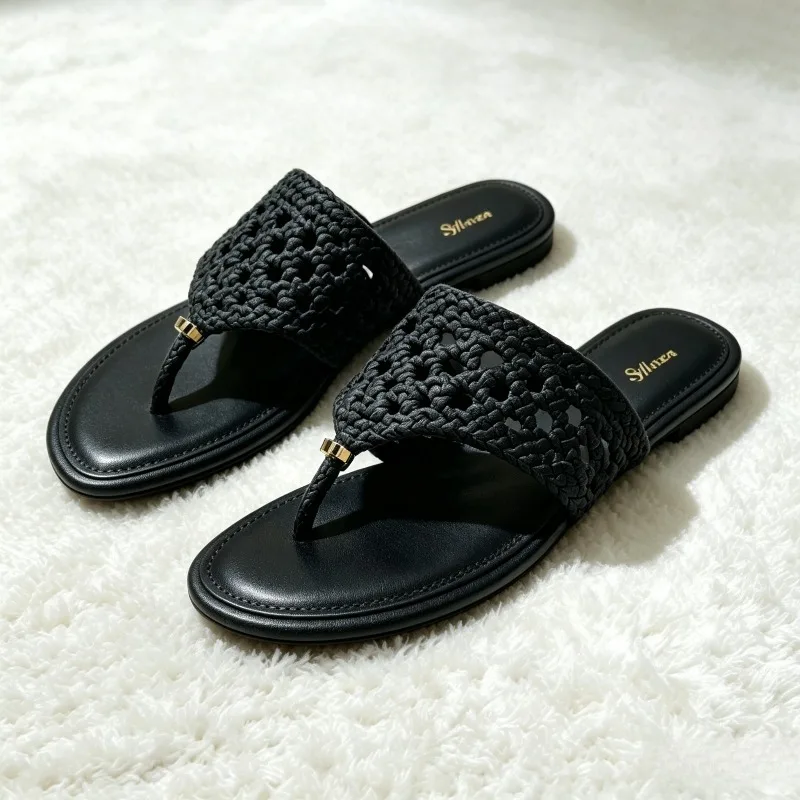 Unique Hollow Weaving Flat Sandals Women Fashion Metal Decorate Clip Toe Flip Flops for Ladies Summer Holiday Beach Slippers