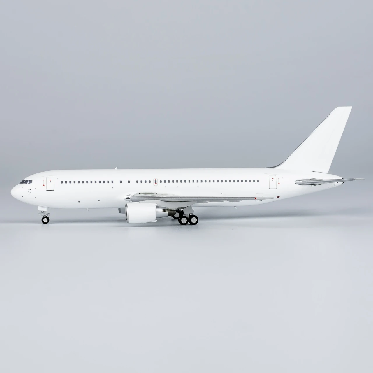 16000 Alloy Collectible Plane Gift NG Model 1:400 Boeing B767-200 CF6 engines Blank Model Diecast Aircraft Jet Model