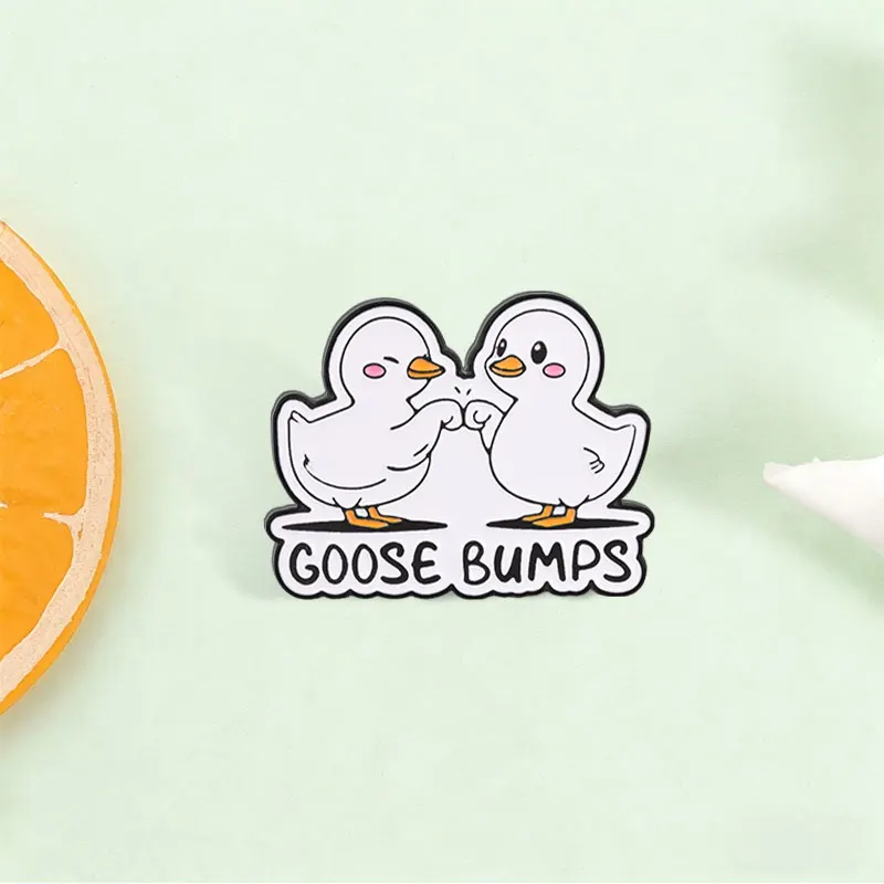 Goose Bumps Goose Fist Bump Badge Enamel Pins Pun Wordplay Meme Two White Geese Bumping Wings Badge Brooch Bag Lapel Jewelry Pin 3