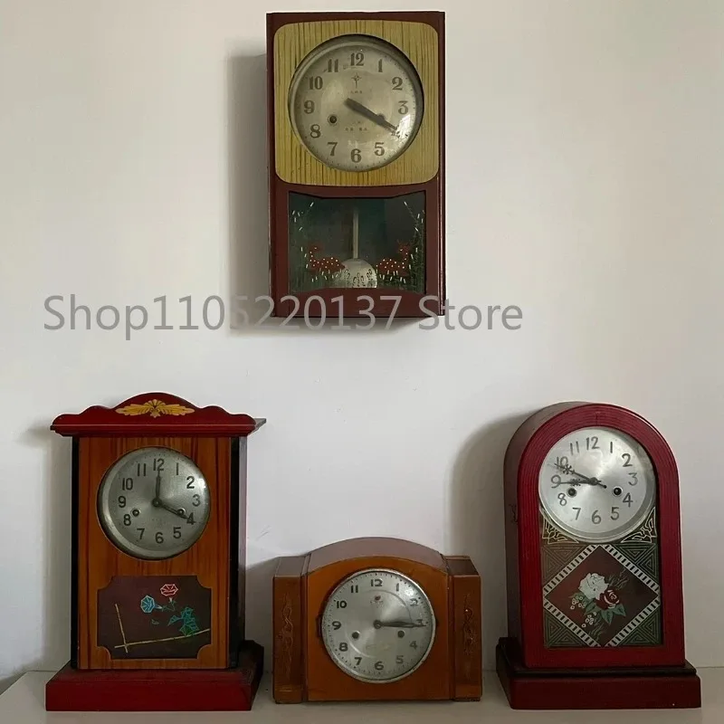 Nostalgic Old Object Wall Clock Old-Fashioned Mechanical Clock Decoration Winding Clock B & B Vintage Ornament