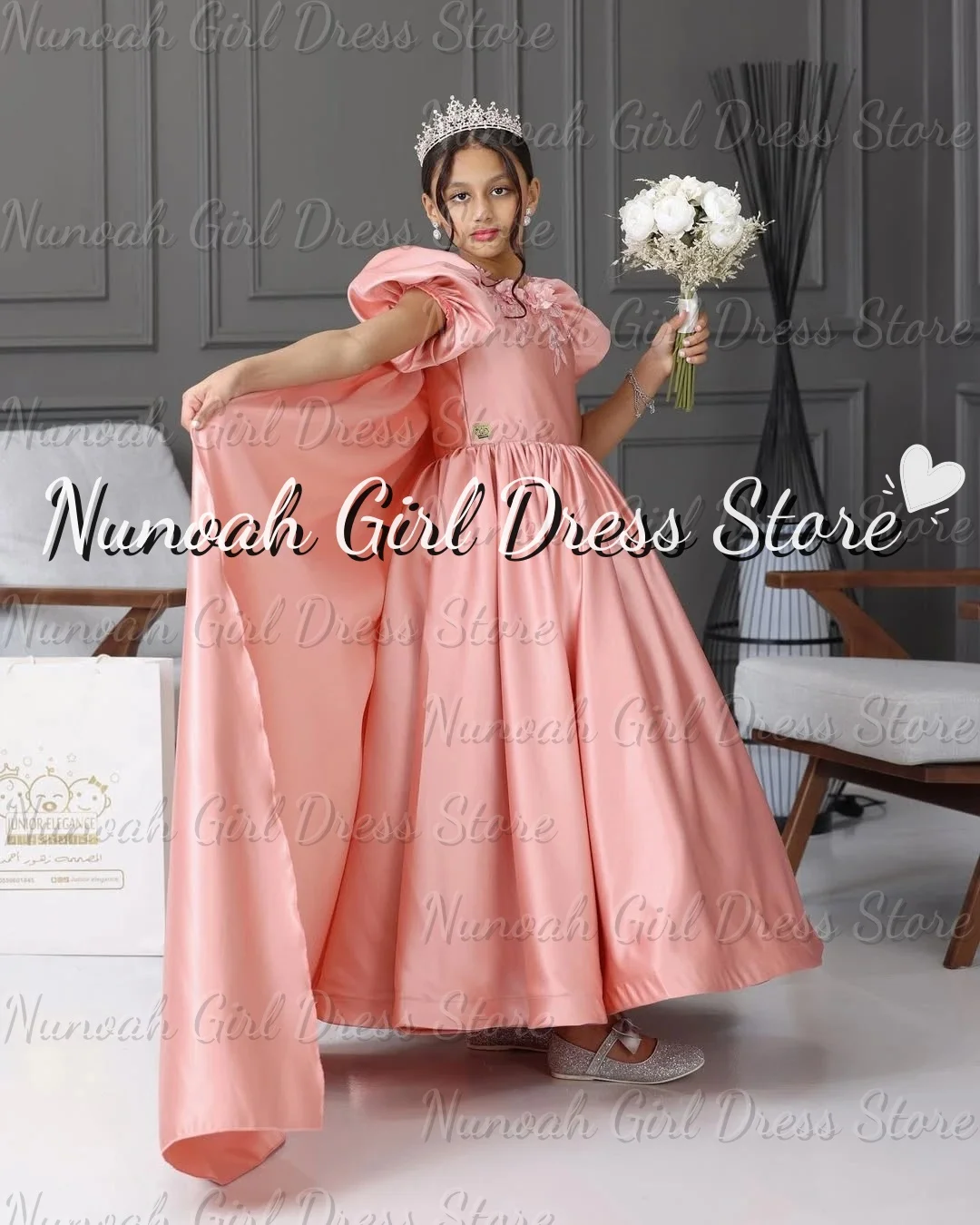 فساتين فتاة الزهور من الساتان الوردي لحفلات الزفاف مزينة بالدانتيل بطول الأرض لالتقاط الصور فساتين التواصل الأول حسب الطلب