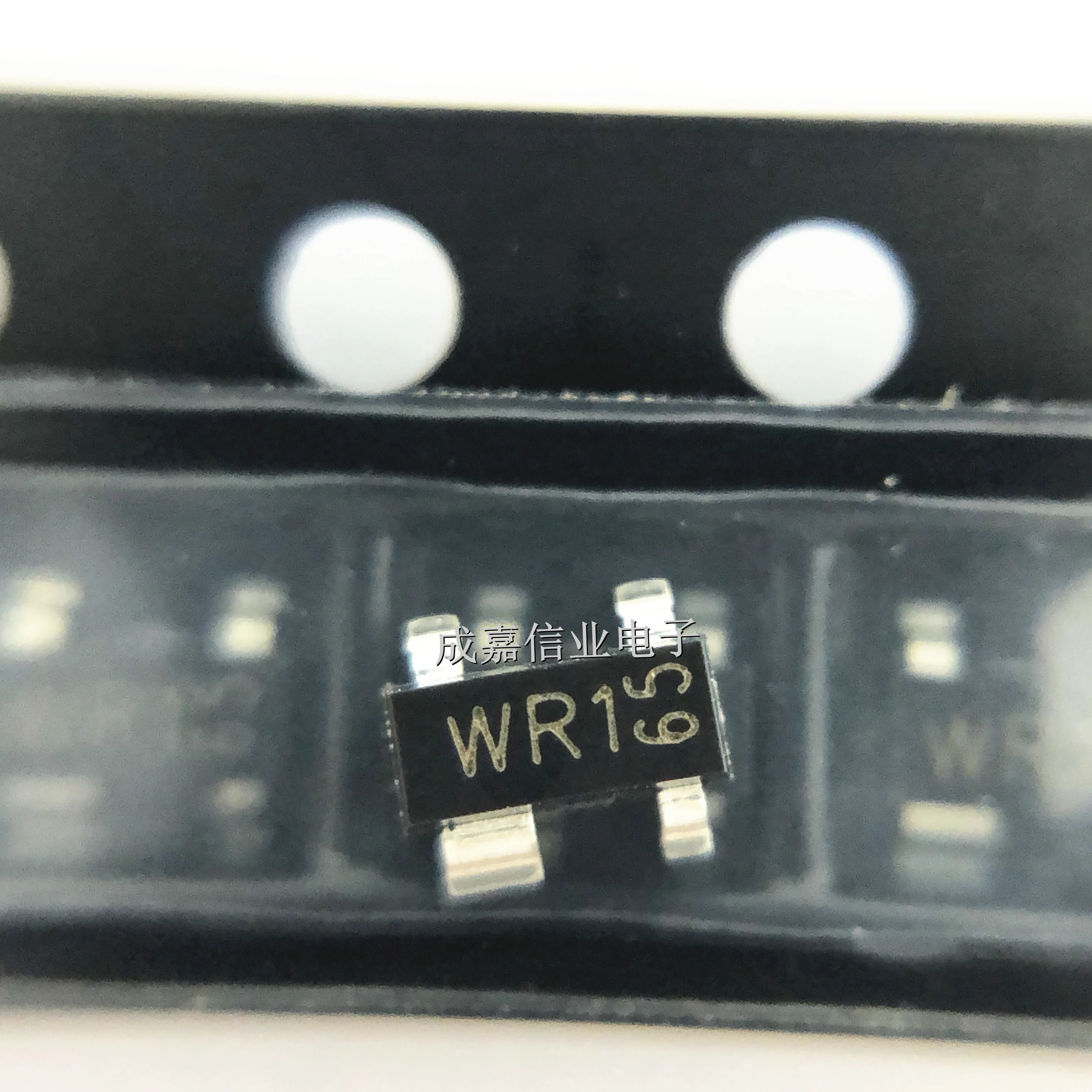 10pcs/Lot PRTR5V0U2X,215 SOT-143-4 MARKING;WR1 ESD Protection Diodes / TVS Diodes Operating Temperature:- 40 C-+ 85 C