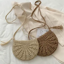 Nuevos bolsos de paja semicirculares para mujer, bolso de mimbre de playa de verano, bolsos cruzados de media luna tejidos hechos a mano, bolsos bohemios