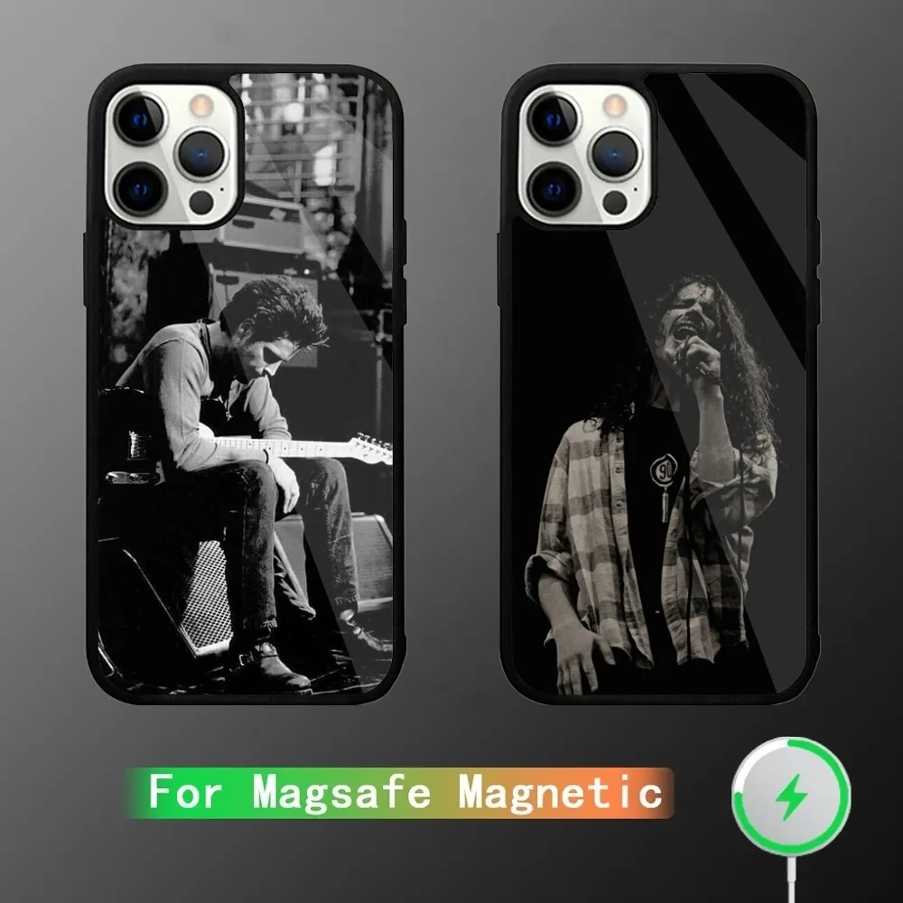 

Singer Chris Cornell Phone Case For iPhone 15,14,13,12,11,Plus,Pro,Max Mini Magsafe Magnetic Wireless Charging