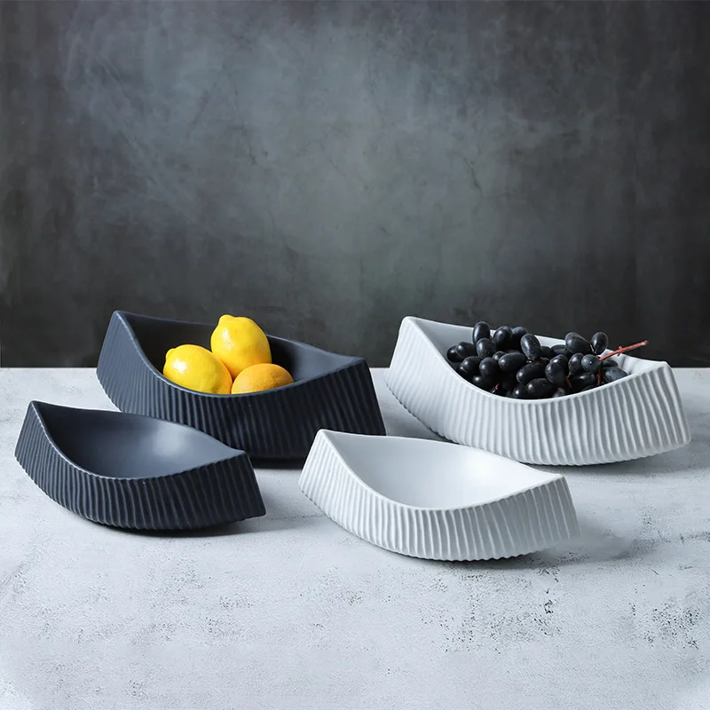 

Modern Simple Nordic Creative Ship Jigong Hat Shaping Ceramic Crafts Fruit Plate Flower Pot Ornament Home Accessories