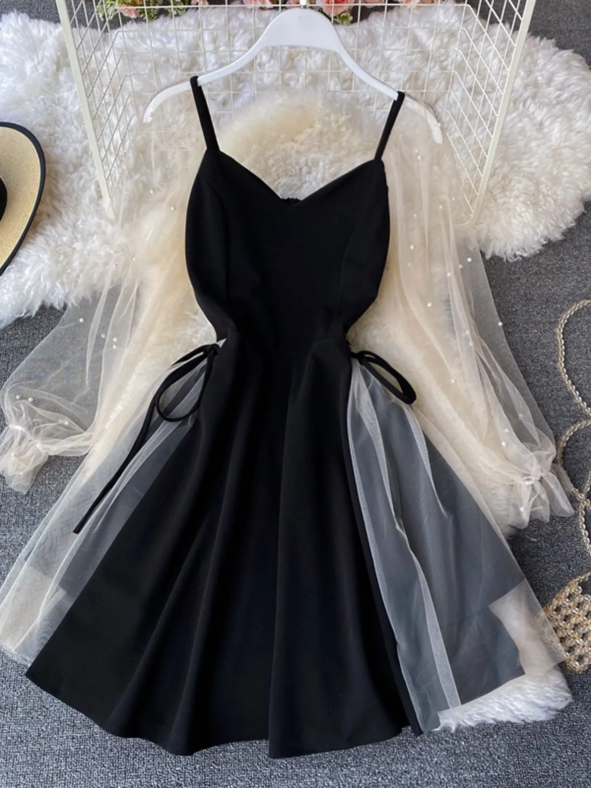 Robe rouge à bretelles Spaghetti pour femmes, en Tulle, manches perlées, panneaux, Slim, ligne a, Date française, Mini robe de fête de mariage, nouvelle collection 2025