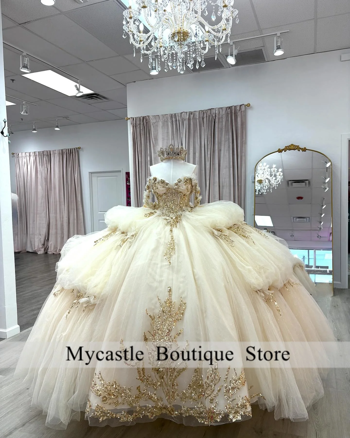 New Design Beige Tulle Ball Gown Gold Appliques Princess Quinceanera Dresses 2025 Tiered Corset Off Shoulder Birthday Dress