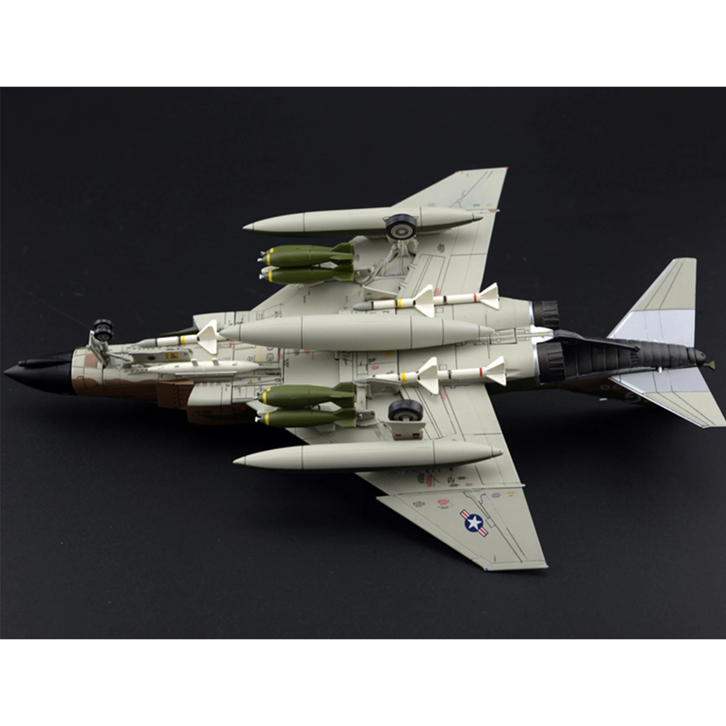 1: 72 AC1012 F-4C Fighter Model 640829 433rd TFS 8th TFW UBON RTAB 1967 Alloy Collection Model