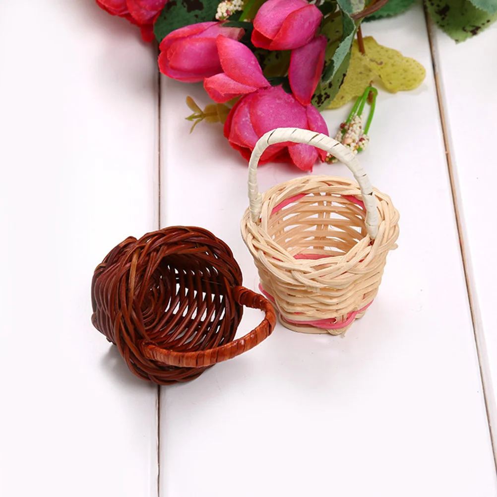 12 Stück Mini-Einkaufskorb für den Schreibtisch, Blumenornamente, Miniaturmodell, Picknick-Dekorationen, florales Rattan, gewebt, Weinrebe