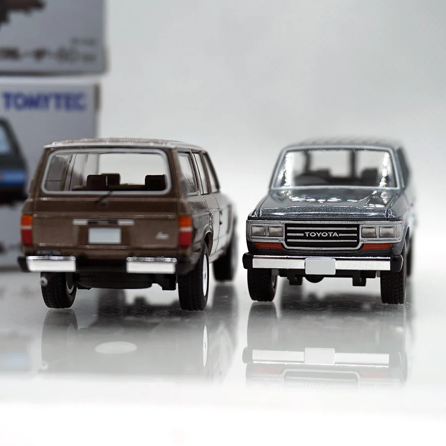 TOMICA #2309 TLV 1:64 LV N279C/D  LANDCRUISER 60 Die-cast alloy car model collection display gifts