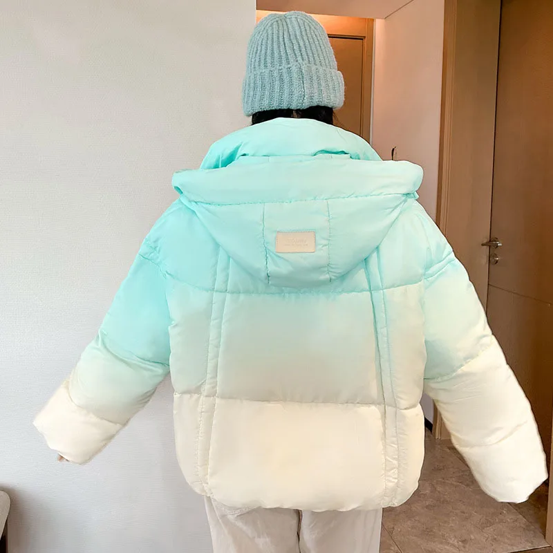 Abrigo 2025 nuevo invierno cálido con capucha mujer chaqueta acolchada de algodón Color degradado suelto grueso moda abajo Chaqueta de algodón para mujer H685