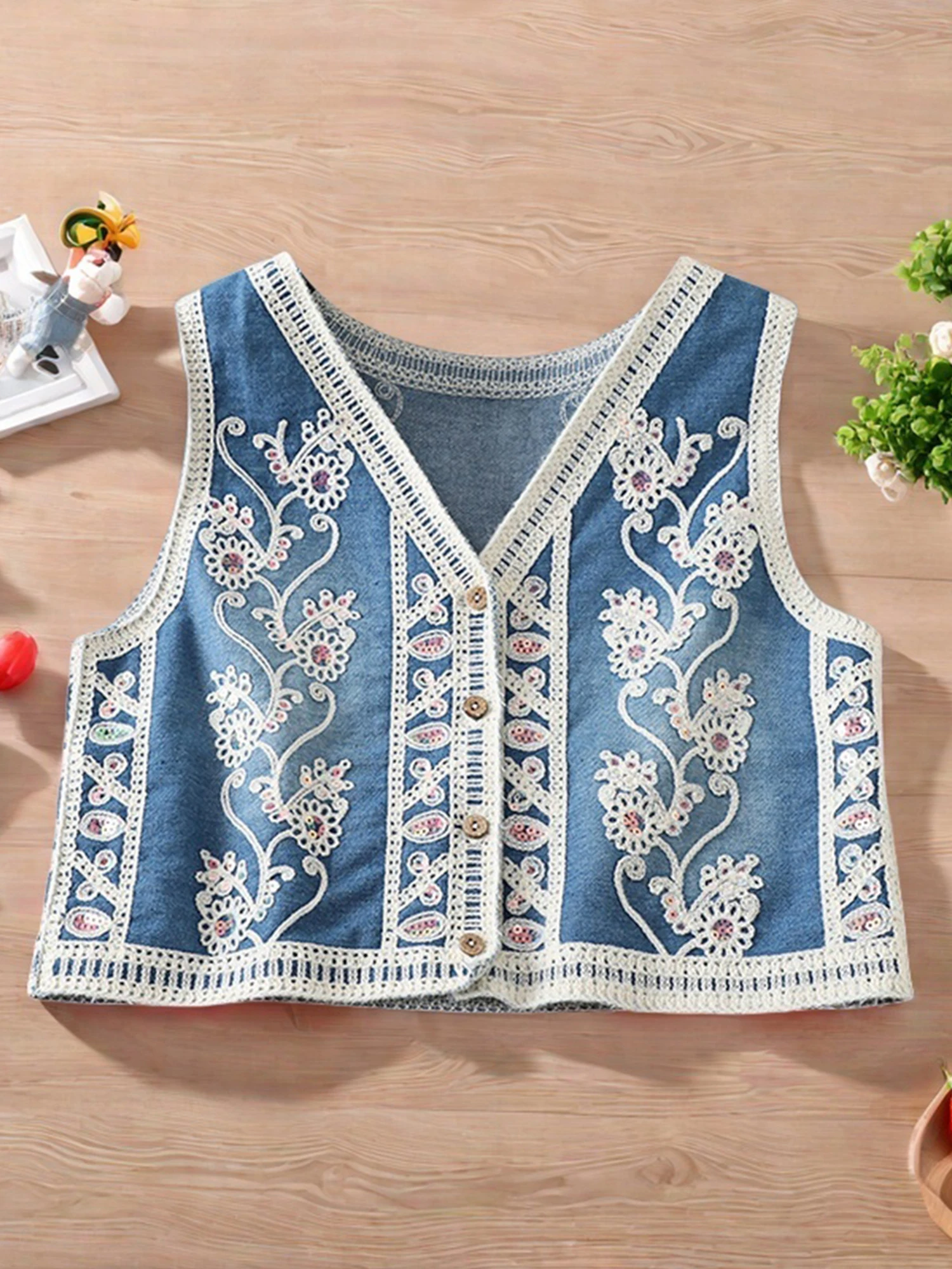 

Sleeveless Denim Vest with Sequin Flower Embroidery V Neck Button-up Crop Jean Top for Women Summer Streetwear Fashion