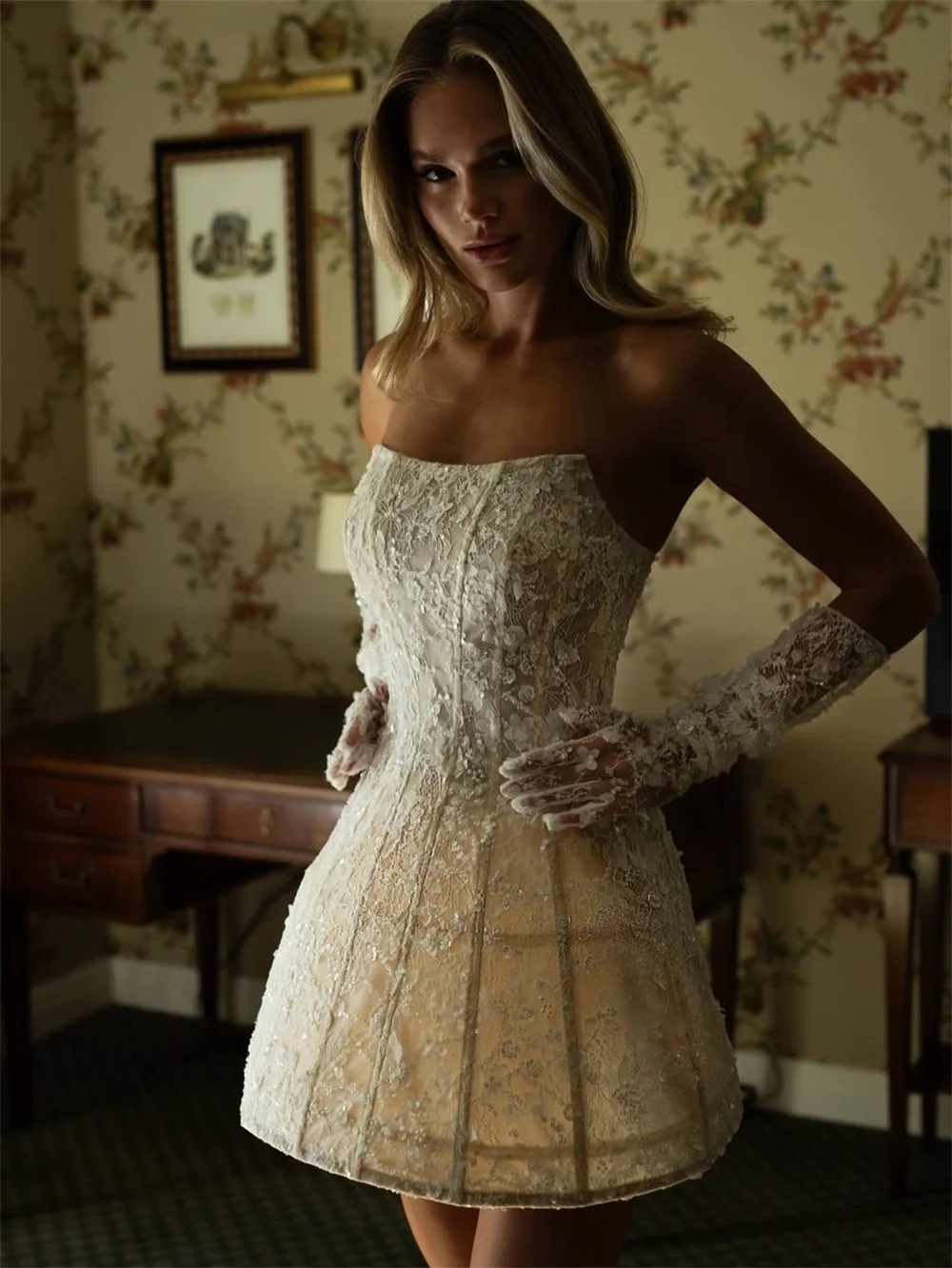 Tokyo Elegent Strapless Beaded Lace Mini Wedding Dress With Gloves Rehearsal Dinner Gown Vintage Corset Cocktail Party Dress