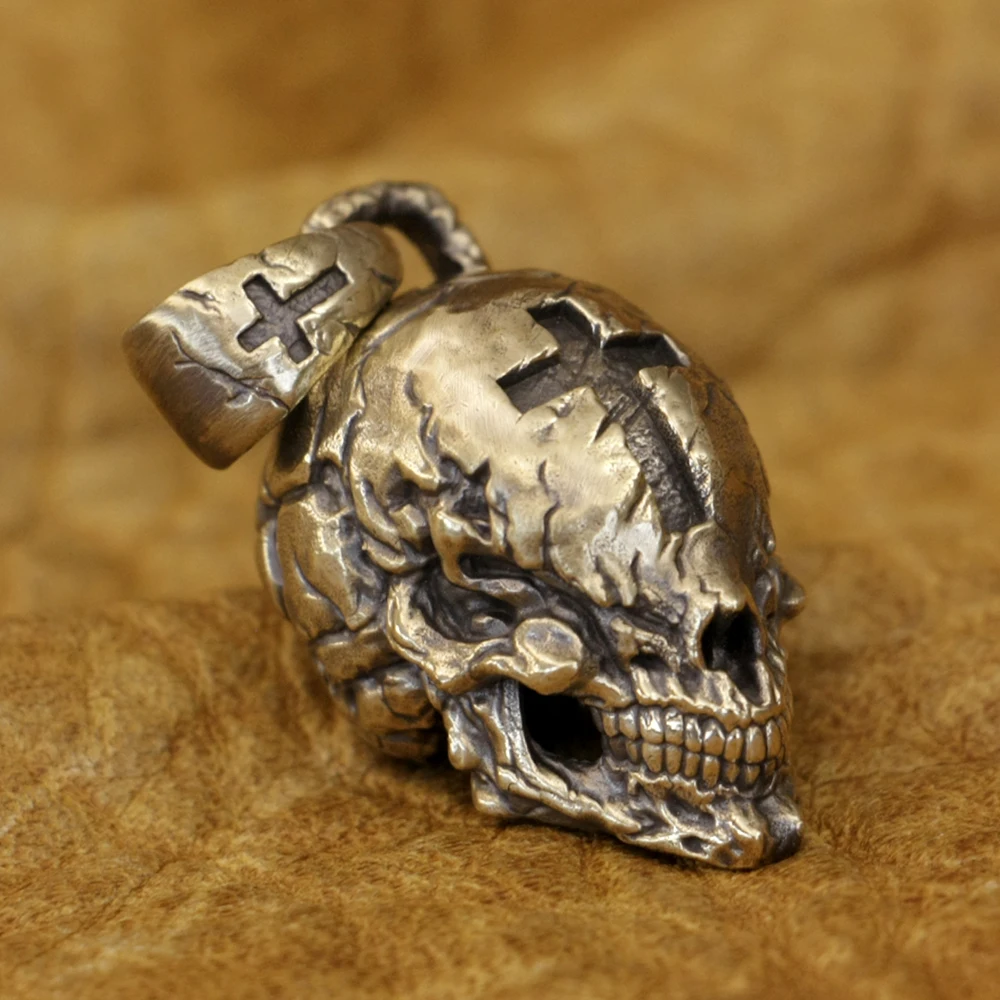

LINSION Huge Brass Cross Skull Pendant Mens Biker Rock Punk Jewelry BR423