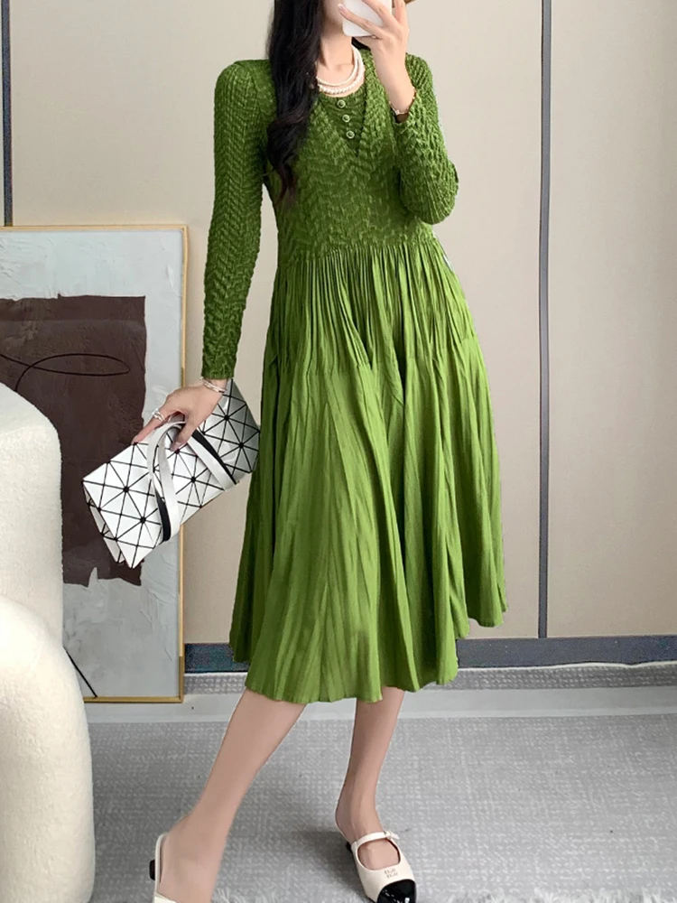 LANMREM Elegant Pleated Party Dress Women Round Neck Long Sleeves A-line Solid Color Dresses Fashion 2024 Autumn New 32C1658