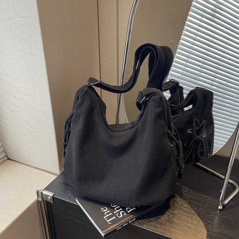 

Женская вельветовая сумка через плечо, модная сумка через плечо с подушкой, стильная большая вместительная студенческая повседневная сумка