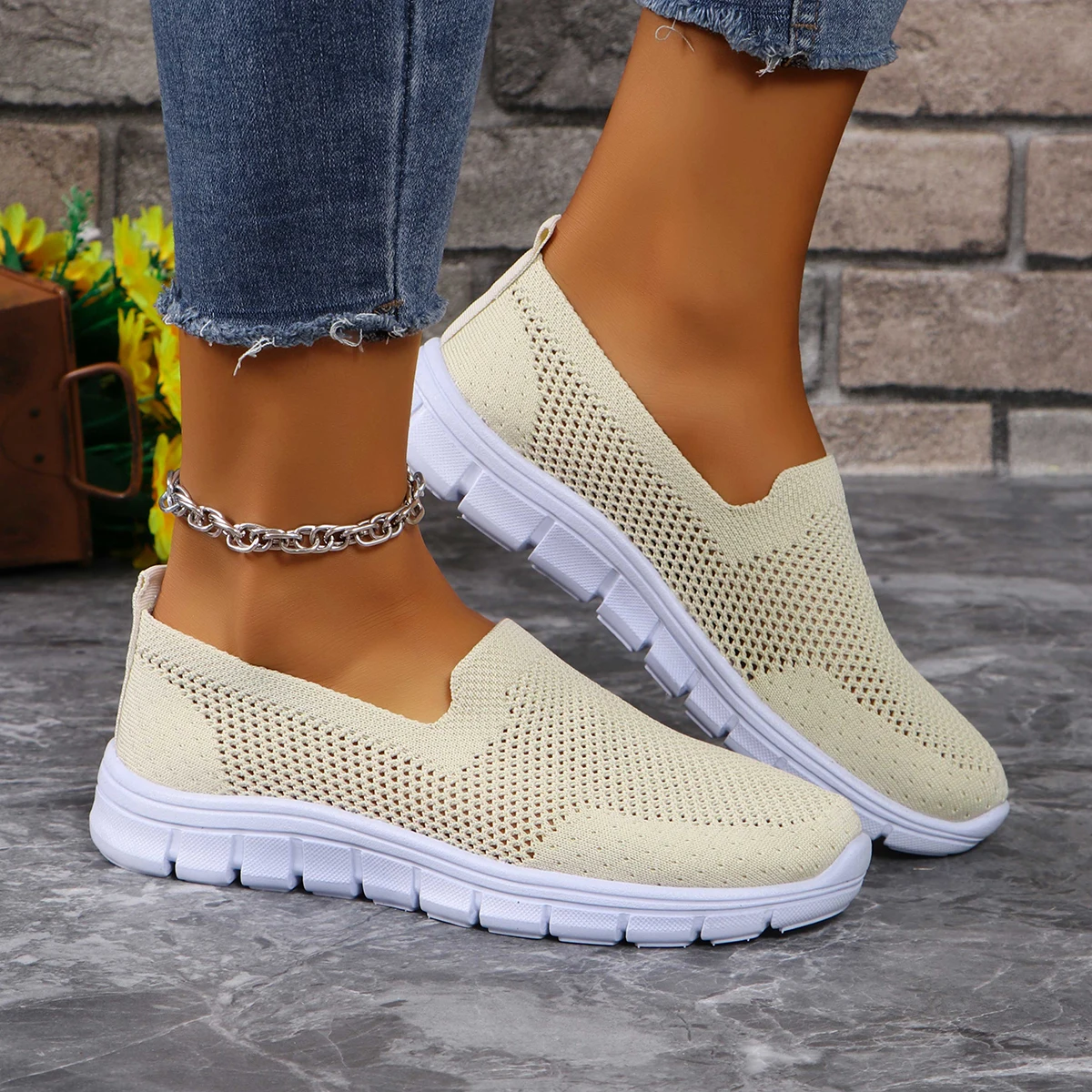 Sneakers da donna 2024 primavera autunno moda scarpe firmate con tacco basso mocassini con punta tonda scarpe sportive all'aperto scarpe da ginnastica con plateau