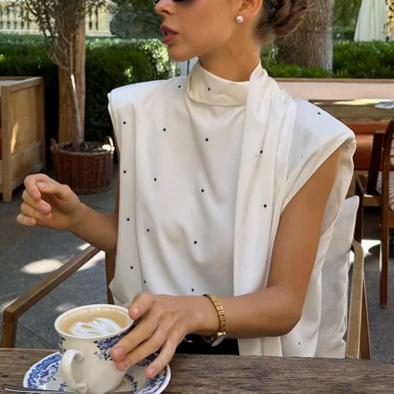 

Design Inspiration Point Sleeveless Top Casual High Collar Lace-up Slit Backless Loose Tops 2026 Elegant Lady Street T-shirt