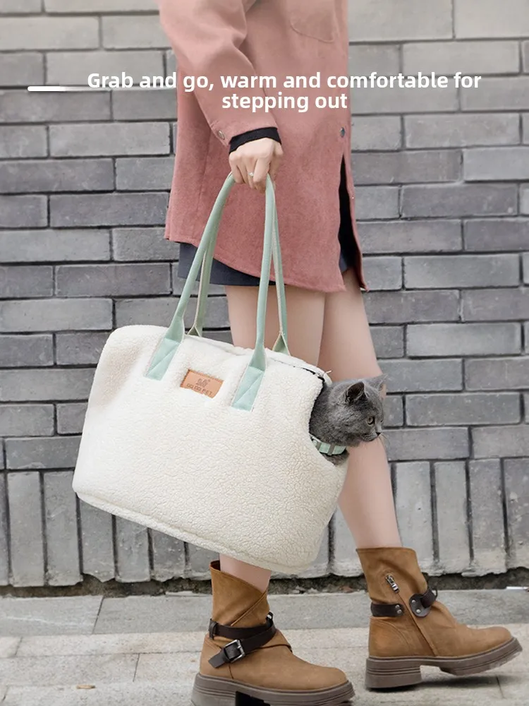 

PET Bapa Portable Comfortable Pet Bag for Dogs And s Windproof Warm Winter Outdoor Travel Handheld Carrier