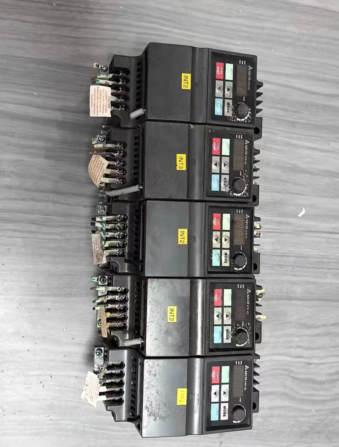 VFD004EL21A Inversor usado 0,4kw teste ok