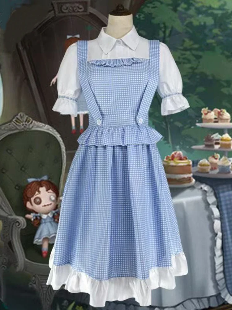 Trang phục màu xanh tươi cho phụ nữ, trang phục cosplay của Dorothy từ Identity V, và trang phục Halloween Lolita.