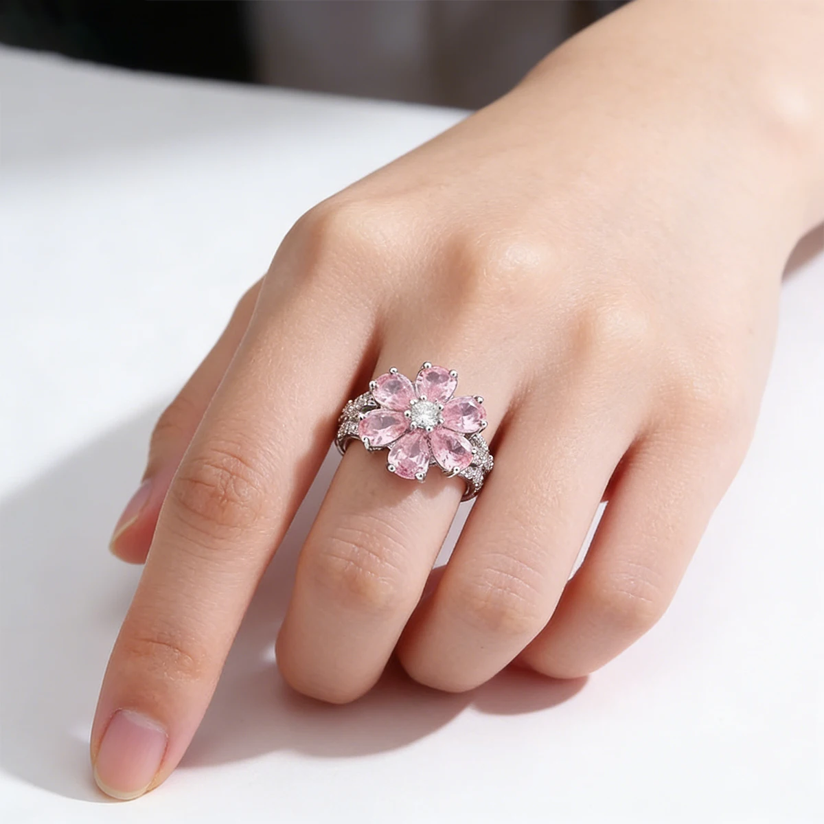 Pink Diamond Flower Open Ring for Women, Niche Design, Fashionable, Versatile and Exquisitely Elegant