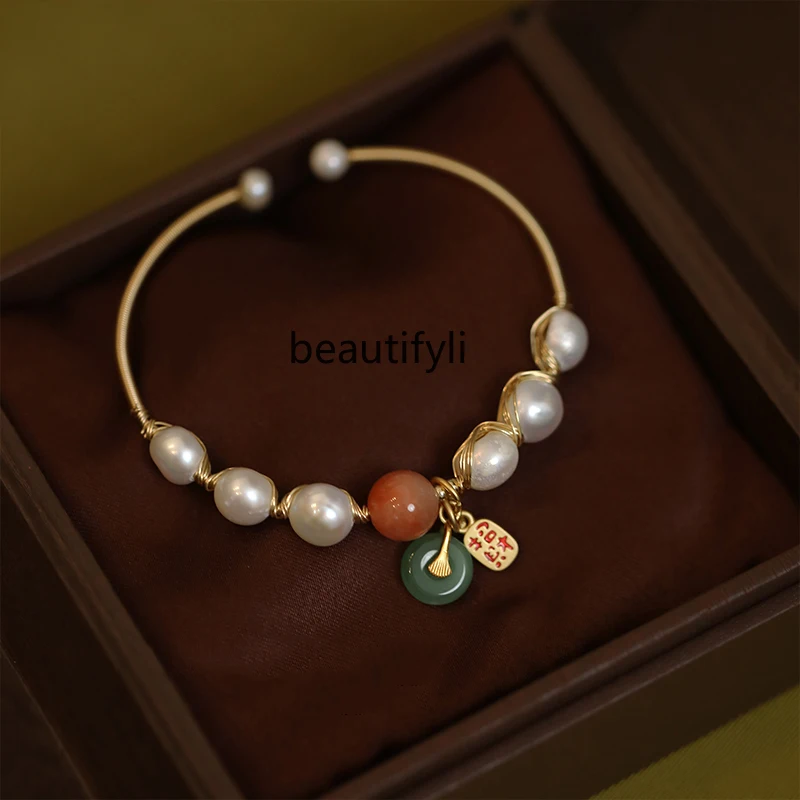 

Hong Kong Style Retro Elegant Beaded Bracelet Design Red and Green Pearl Bracelet