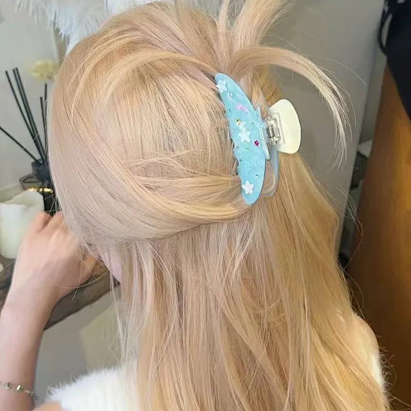 

1pc New Blue Ocean Star Grab Clip with Diamond Jellyfish Hair Clip for Summer Refreshing Shark Clip Hair Accessories for Women