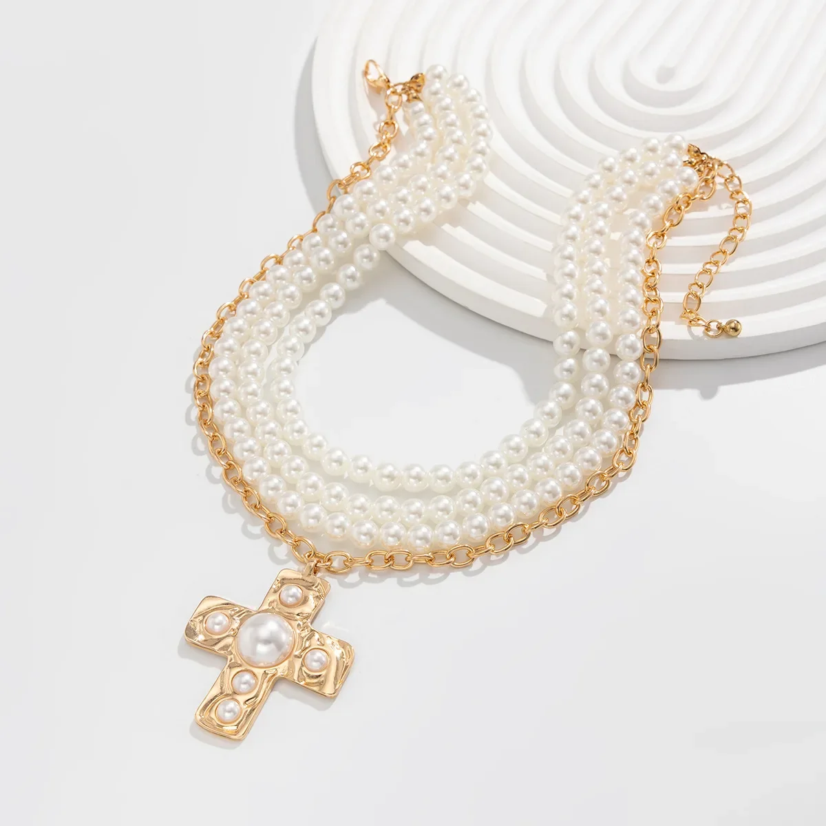 Cross Alloy Pendant Necklaces Woman Trend 2024 Accessories for Girls Grace Jewellery Women Aesthetic Cold Wind Gift Neck Jewelry