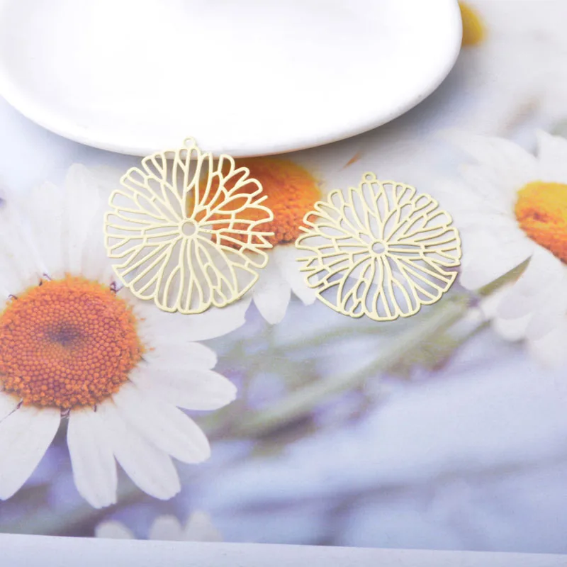 20 Stück AB9081 Messing-Schmuckanhänger in Hellgolden, Bunte Anhänger für DIY-Ohrringe und Halsketten für Damen – Detail 13