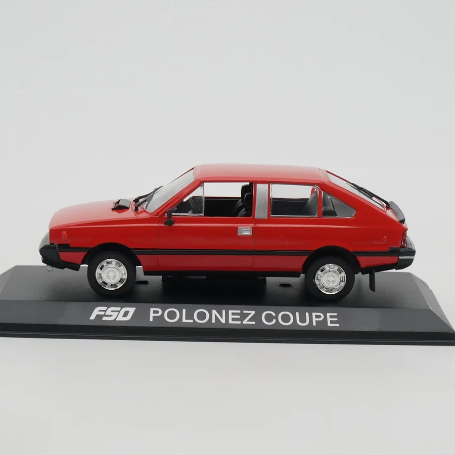 IXO 1:43 Scale ist POLONEZ Coupe Simulation Alloy Car Model Diecast Toys Vehicle Collectible Souvenir