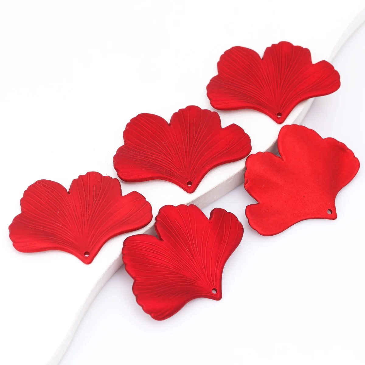7pcs 4.4x3.3cm Matte Ginkgo Leaf Acrylic Loose Beads DIY Handmade Bracelet Jewelry Craft Supplies