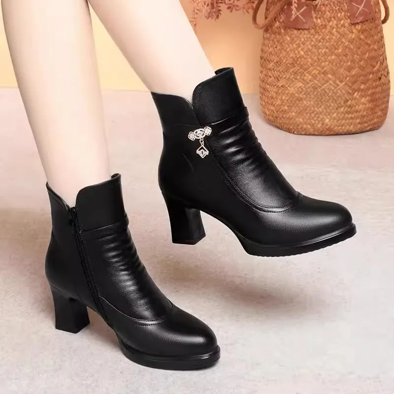

Women Ankle Boots 2025 New Round Toe Winter Pu Leather Boots Plush Warm Mother Booties High-heeled Women Snow Boots Botas Mujer