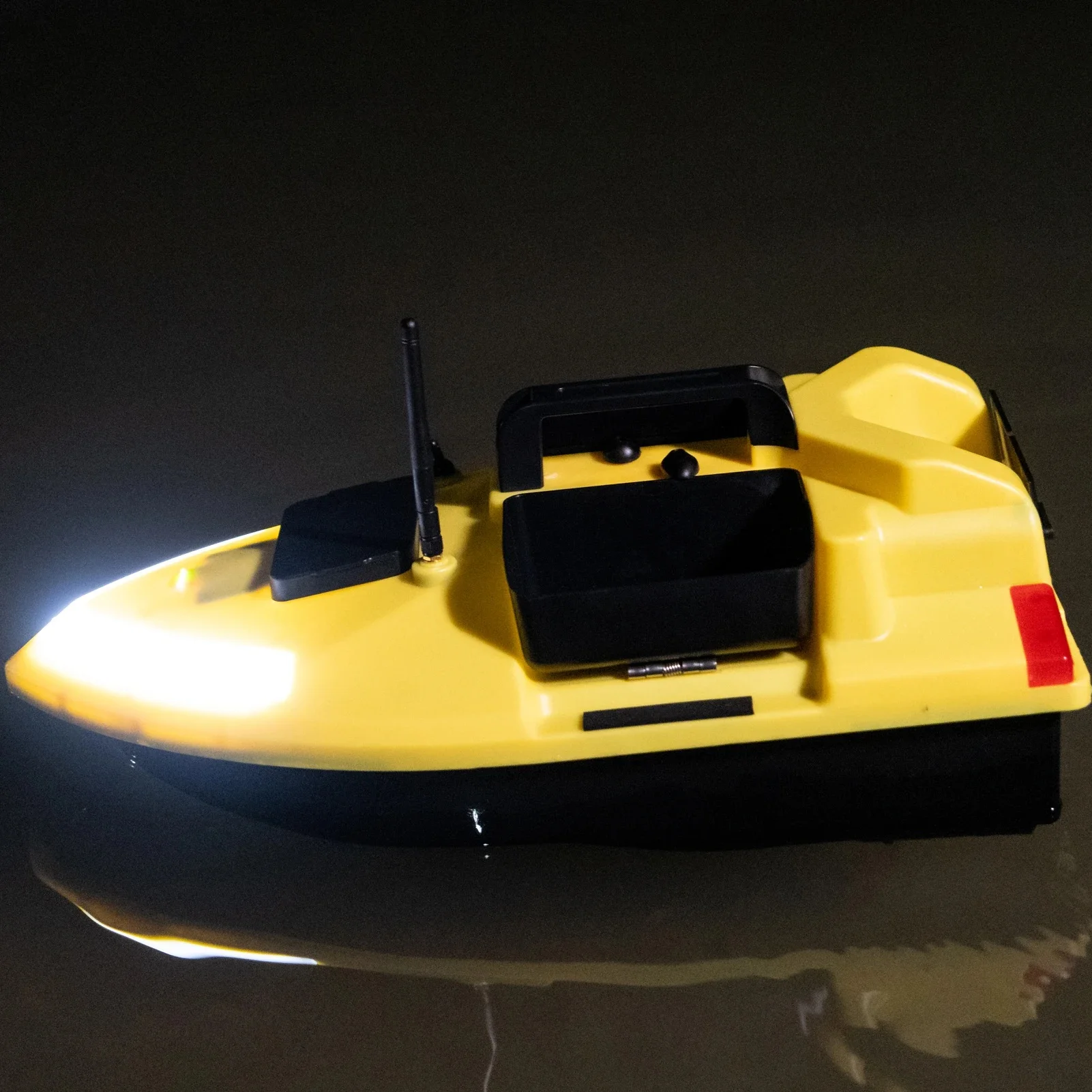 GPS Fishing Bait Boat V020 RC Boat 40 Positioning Points 500M Distance Dual Powerful Motor 2KG Loading Automatic Cruise As Gifts